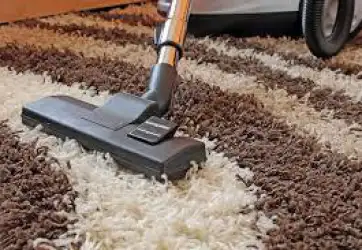 Cách vệ sinh thảm trải sàn bằng máy hút bụi