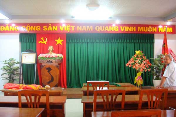 Rem-hoi-truong-sang-trong1