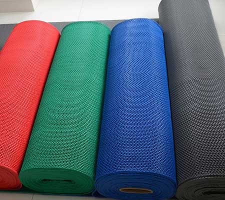 Thảm chống trơn bể bơi