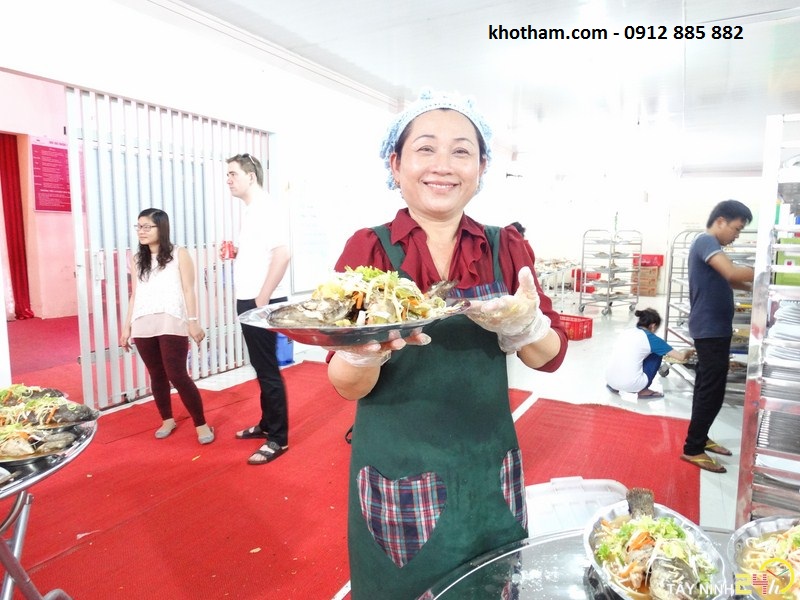Thảm nhựa lưới màu đỏ Thảm nhựa lưới màu đỏ